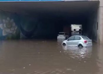 ഉത്തരേന്ത്യയിലും കനത്ത മഴ; വൻ നാശനഷ്ടം; ഡൽഹിയിൽ റോഡ് ഗതാഗതം തടസപ്പെട്ടു