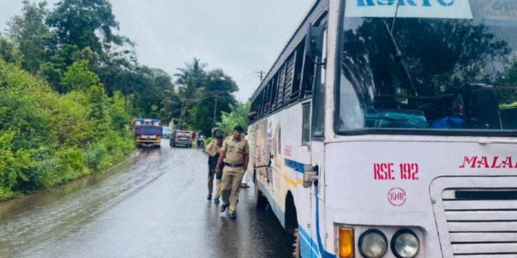 കെ എസ് ആര്‍ ടി സി ബസ്സും ലോറിയുമായി കൂട്ടിയിടിച്ച് അപകടം