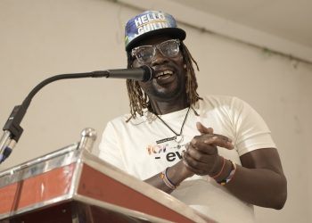 വയനാട് മഹാവിസ്മയം: ആഫ്രിക്കൻ ആർടിസ്റ്റ് അഹുമാനി