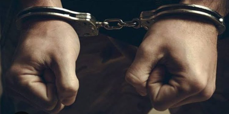 കുട്ടികളെ കൊണ്ടു പോകും, കൊന്നുകളയും’; 10 വയസ്സുള്ള പെൺകുട്ടികൾക്ക് നേരെ നഗ്നതാ പ്രദർശനം, പ്രതിക്കായി തിരച്ചിൽ