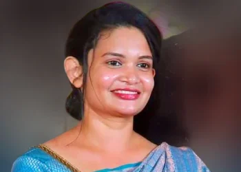 ബൈക്കിൽ സഞ്ചരിക്കവേ അപകടം; ടോറസ് ലോറിക്കടിയിൽപ്പെട്ട് യുവതിക്ക് ദാരുണാന്ത്യം