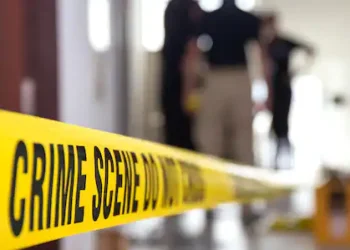 കോഴിക്കോട് ലോഡ്ജിൽ മൃതദേഹം; കഴുത്തറുത്ത നിലയിൽ, മുറി പുറത്തുനിന്ന് പൂട്ടി