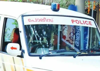 യുവാവിനെ വീട്ടിൽക്കയറി വെട്ടിക്കൊന്നു; തടയാനെത്തിയ ഭാര്യയ്ക്കും വെട്ടേറ്റു, സംഭവം കണ്ണൂരിൽ