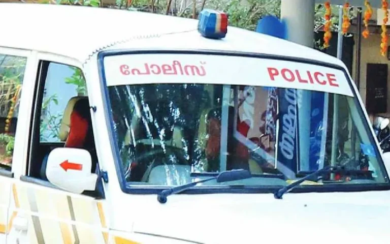 യുവാവിനെ വീട്ടിൽക്കയറി വെട്ടിക്കൊന്നു; തടയാനെത്തിയ ഭാര്യയ്ക്കും വെട്ടേറ്റു, സംഭവം കണ്ണൂരിൽ