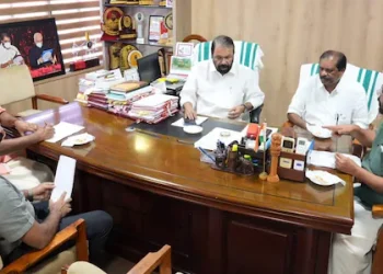 ചൂരൽമല പുനരധിവാസം: തൊഴിലാളികളുടെ പിരിച്ചുവിടൽ ആനുകൂല്യം വേഗത്തിലാക്കാൻ നിർദേശം