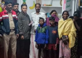 കല്ലൂർ പുഴ കരകവിഞ്ഞു:കുടുംബങ്ങളെ ക്യാമ്പിലേക്ക് മാറ്റി