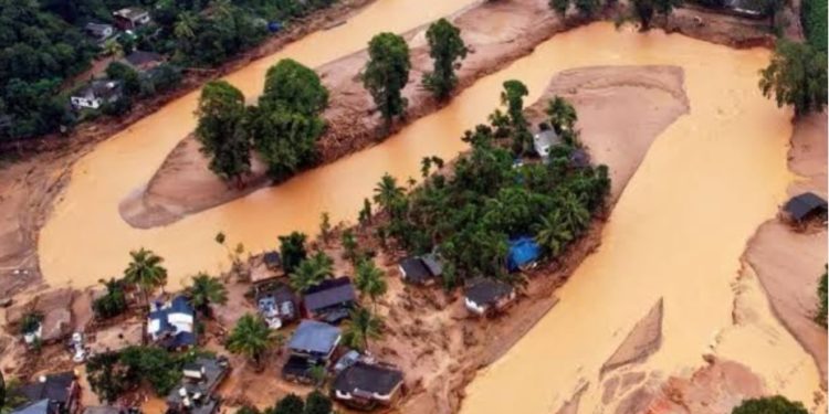 ഉരുൾപൊട്ടലുണ്ടായതായി സ്ഥിരീകരണമില്ല‘നോ ഗോ സോണിനുള്ളിൽ’പ്രവേശിക്കുന്നതിന് വിലക്ക്