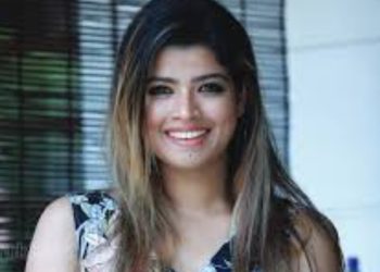 വാട്സ്ആപ്പിലൂടെ 45,000 രൂപ പോയി; ഓൺലൈൻ തട്ടിപ്പിനിരയായി ഗായിക അമൃത സുരേഷ്