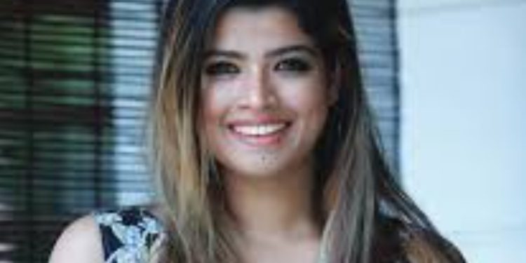 വാട്സ്ആപ്പിലൂടെ 45,000 രൂപ പോയി; ഓൺലൈൻ തട്ടിപ്പിനിരയായി ഗായിക അമൃത സുരേഷ്