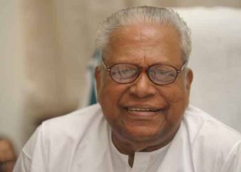 വി.എസ്.അച്യുതാനന്ദനെ ആശുപത്രിയിൽ പ്രവേശിപ്പിച്ചു