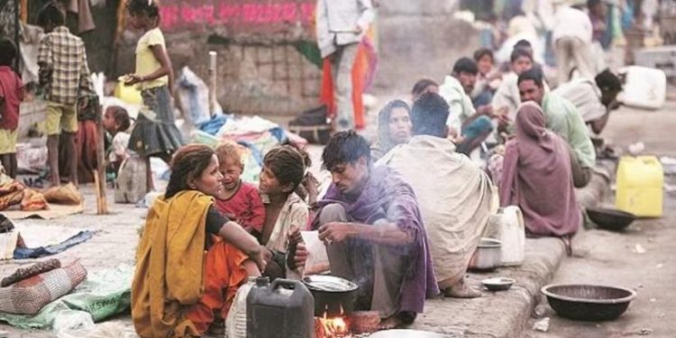 ഇന്ത്യയിലെ ദാരിദ്ര്യ നിരക്ക് കുറയുന്നു; അതിദരിദ്രരുടെ അവസ്ഥ മെച്ചപ്പെട്ടതായി എസ്ബിഐ പഠനം