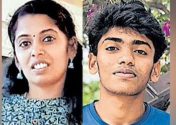 ഷാനെറ്റിനെ അവസാനമായി കാണാൻ അമ്മയെത്തി