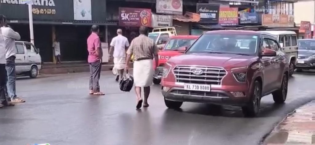 ഹർത്താൽ സമാനമായി പണിമുടക്ക്