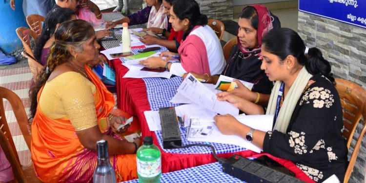 മുണ്ടക്കൈ-ചൂരല്‍മല ഉരുള്‍ ദുരന്തം :എൻറോള്‍മെന്റ് ക്യാമ്പിൽ 340 ഗുണഭോക്താക്കൾ വിവരങ്ങൾ കൈമാറി