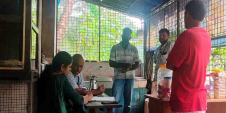 വ്യാപാര സ്ഥാപനങ്ങളില്‍ ശുചിത്വ നിലവാര പരിശോധന നടത്തി