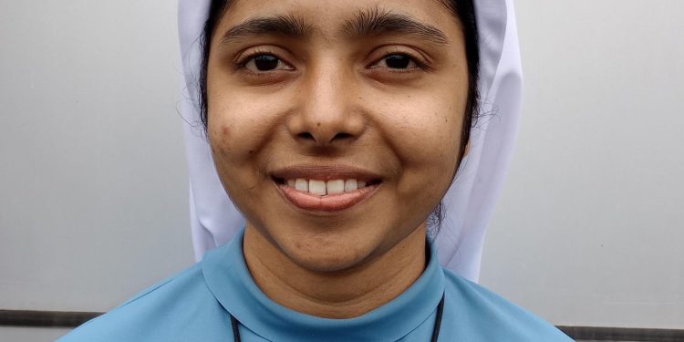 ബി എ മലയാളത്തിൽ ഒന്നാം റാങ്ക് നേടി സി. അലീന ജോസഫ്