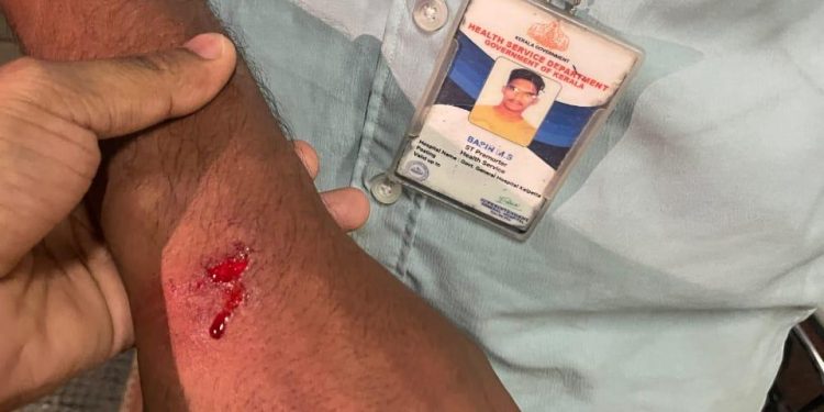 ബയോപ്സി റിപ്പോർട്ട് വൈകിയതിനെ കുറിച്ച് ചോദിച്ചു:യുവാവിന് മർദ്ദനം