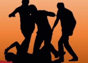 പാട്ട് പാടാനും ഡാൻസ് ചെയ്യാനും നിർബന്ധിച്ചു, അറിയില്ലെന്ന് പറഞ്ഞതോടെ മർദനം; സീനിയർ വിദ്യാർഥികൾക്കെതിരെ പരാതി