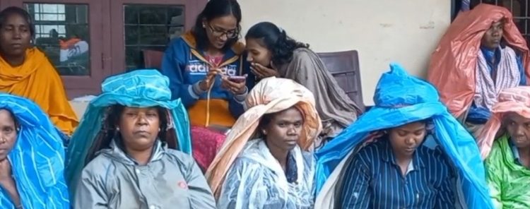 പ്രിയദർശിനി എസ്റ്റേറ്റ് തൊഴിലാളികൾ അനിശ്ചിതകാല സമരം ആരംഭിച്ചു