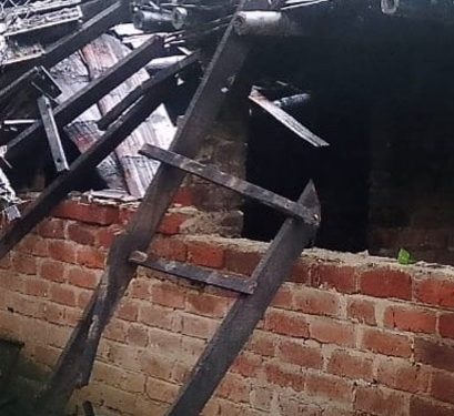 ശക്തമായ മഴയിൽ വീട് തകർന്നു