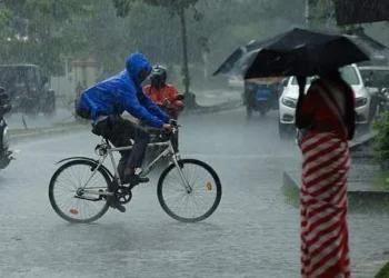സംസ്ഥാനത്ത് ഇന്ന് അതിതീവ്ര മഴ: അഞ്ച് ജില്ലകളില്‍ റെഡ് അലര്‍ട്ട്, നാലിടത്ത്‌ ഓറഞ്ച് മുന്നറിയിപ്പ്