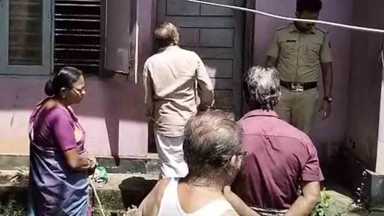 വീടിന് മുന്നില്‍ വയോധിക ഷോക്കേറ്റ് മരിച്ച നിലയില്‍