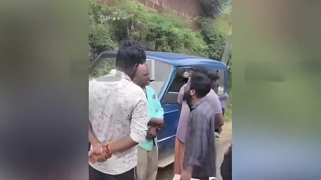 ഇനി അടിയില്ല, ഹിന്ദു വീടുകളിൽ കയറിയാൽ കാൽ വെട്ടും,വയനാട്ടിൽ പാസ്റ്റർക്ക് നേരെ ബജ്റംഗ്ദള്‍ ഭീഷണി