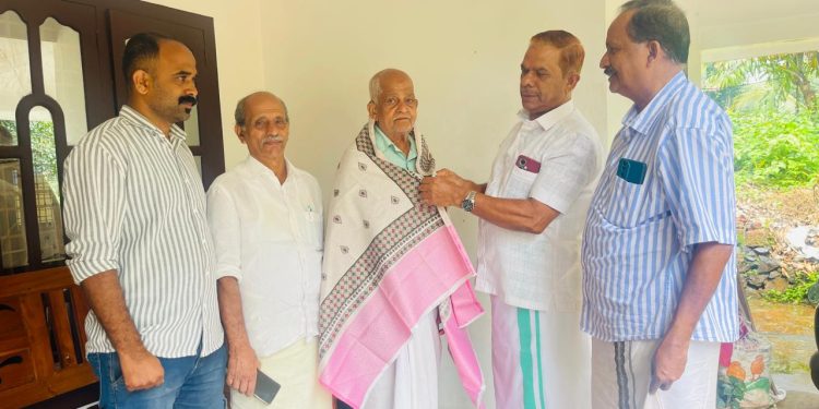 കർഷകരെ ആദരിച്ചു