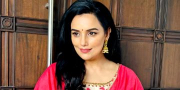 ‘അശ്ലീല ചിത്രങ്ങളിൽ അഭിനയിച്ച് പണം സമ്പാദിച്ചു, ദൃശ്യങ്ങൾ സമൂഹമാധ്യമങ്ങളിൽ പ്രചരിപ്പിക്കുന്നു’: നടി ശ്വേ‌ത മ‌നോനെതിരെ കേസ്