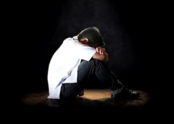 അസംബ്ലിക്കിടെ വികൃതി; വിദ്യാർഥിയുടെ കർണപടം അടിച്ചു തകർത്ത് ഹെഡ്‌മാസ്റ്റർ; അടിയന്തര ശസ്ത്രക്രിയ വേണം