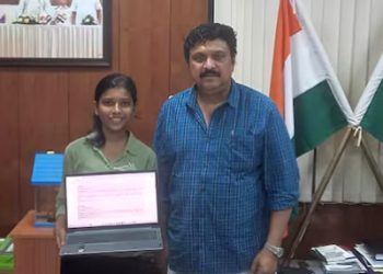 ‘യാത്രാക്കൂട്ടിൽ’ തിരക്കേറുന്നു;കീർത്തനയ്ക്ക് കൈ കൊടുത്ത് ഗതാഗതമന്ത്രി