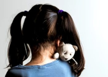 ജനാലയഴിയിൽ തല കുടുങ്ങി; രണ്ടാം ക്ലാസുകാരി രാത്രിമുഴുവൻ സ്കൂളിൽ