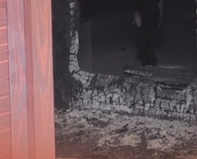 വാതിലിന് തീയിട്ട് വീണ്ടും മോഷണം: സംഭവം ബത്തേരിയിൽ