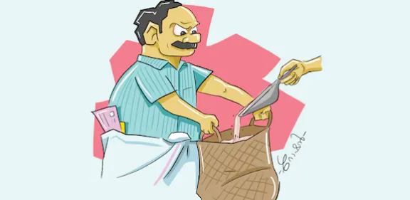 റേഷൻ കാർഡിൽ ഭാര്യയുടെ ചിത്രമില്ല; പകരം ‘ബീയർ കുപ്പി’ ! പരാതിയുമായി നിർമാണത്തൊഴിലാളി