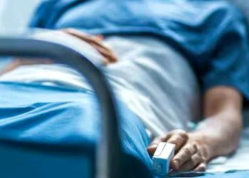 മത്സരിച്ച് മദ്യപിച്ചു, അവശനിലയിലായ പ്ലസ്ടു വിദ്യാർഥി ഐസിയുവിൽ; മദ്യപിച്ചത് വിവിധ സ്കൂളുകളിൽ നിന്നുള്ള 7 വിദ്യാർഥികൾ