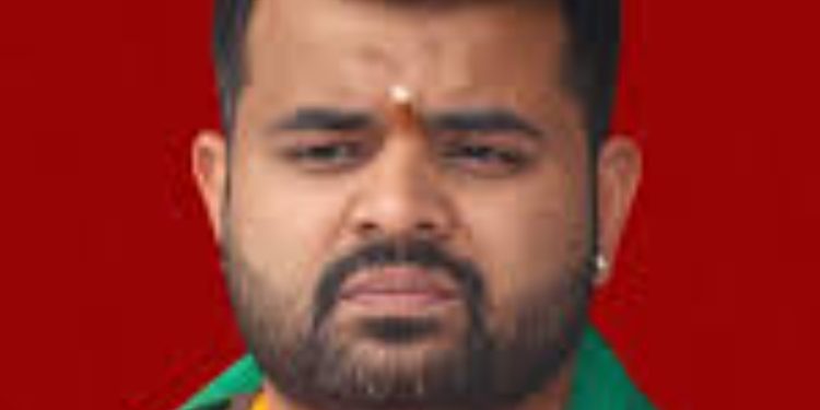 വീട്ടുജോലിക്കാരിയെ പീഡിപ്പിച്ച കേസ്; പ്രജ്വൽ രേവണ്ണയ്ക്ക് ജീവപര്യന്തം