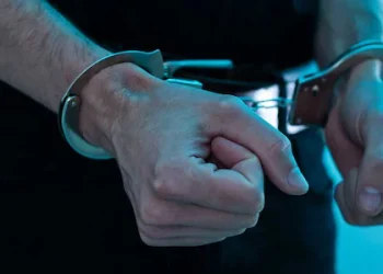 പ്രണയം നിരസിച്ചു, യുവതിയുടെ ഭർത്താവിന് മ്യൂസിക് സ്പീക്കറിൽ ബോംബ് ഘടിപ്പിച്ച് അയച്ച് 20കാരൻ; പിടിയിൽ