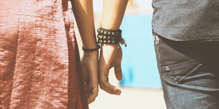 ലൈംഗിക ബന്ധത്തിനുള്ള പ്രായപരിധി 16 ആക്കണമെന്ന വാദത്തെ എതിര്‍ത്ത് കേന്ദ്രം