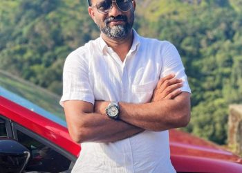 നിയമസഭയിലെ ഓണാഘോഷം; നൃത്തപരിപാടിക്കിടെ ജീവനക്കാരന്‍ കുഴഞ്ഞുവീണു മരിച്ചു