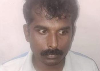 പുൽപ്പള്ളിയിൽ മദ്യവും തോട്ടയും  പിടികൂടിയ സംഭവം: തങ്കച്ചൻ നിരപരാധിയെന്ന് പോലീസ്,ഒരാൾ അറസ്റ്റിൽ