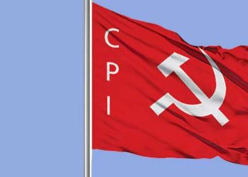 വ്യാപാര സ്ഥാപനങ്ങള്‍ക്ക് ലൈസന്‍സ് പുതുക്കി നല്‍കാത്തതിൽ  പ്രതിഷേധിച്ചു