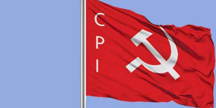 വ്യാപാര സ്ഥാപനങ്ങള്ക്ക് ലൈസന്സ് പുതുക്കി നല്കാത്തതിൽ  പ്രതിഷേധിച്ചു