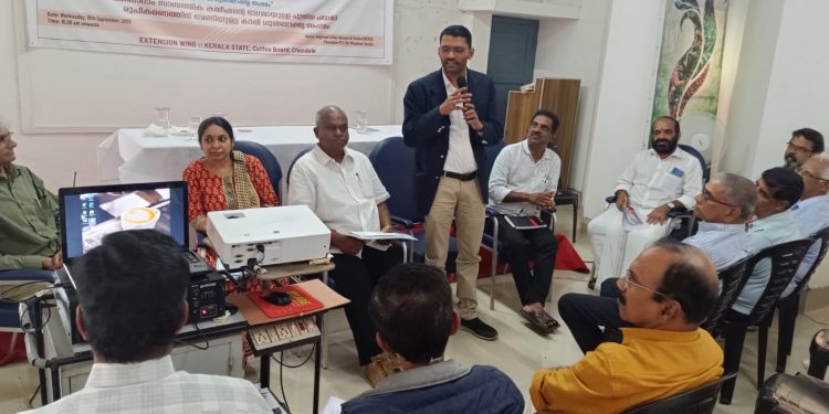 പതിനാറാം ധനകാര്യ കമ്മീഷൻ : ഉന്നത ഉദ്യോഗസ്ഥർ കാപ്പി കർഷകരുമായി ചർച്ച നടത്തി