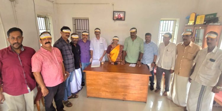 പടിഞ്ഞാറത്തറ പൂഴിത്തോട് ഒപ്പുശേഖരണം നടത്തി