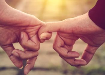 17കാരനുമായി നാടുവിട്ടു, വാട്സാപ് സന്ദേശം പിന്തുടർന്ന് പൊലീസ്; 27കാരി അറസ്റ്റിൽ