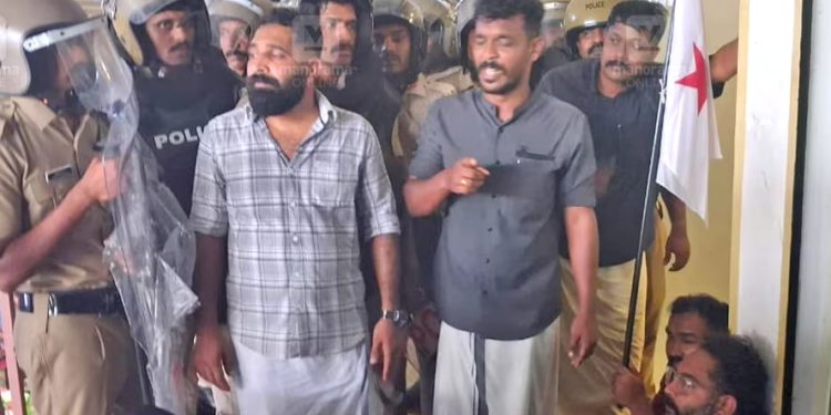 ടി.സിദ്ധിഖ് എംഎല്എയുടെ ഓഫീസിന് നേരെയുള്ള സിപിഎം ആക്രമണം പ്രതിഷേധാര്ഹം:കെപിസിസി പ്രസിഡന്റ് സണ്ണി ജോസഫ്