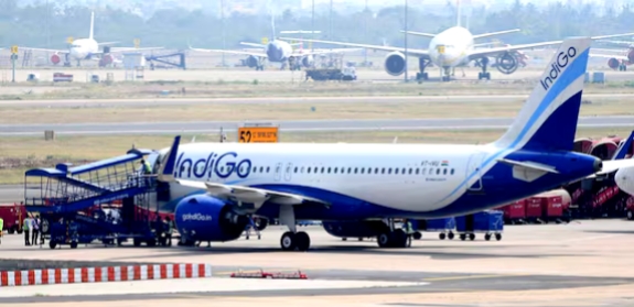 പറന്നുയരാൻ കഴിയാതെ ഇൻഡിഗോ വിമാനം; ‘എമർജൻസി ബ്രേക്കിട്ട്’ പൈലറ്റ്