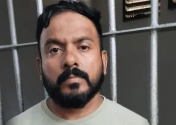 ‘ജീവിക്കാൻ മാർഗമില്ല’; അധ്യാപികയെ പറ്റിച്ച് 47 ലക്ഷം തട്ടി പൂർവ വിദ്യാർഥി, നഷ്ടപ്പെട്ടത് മകളുടെ വിവാഹത്തിന് കരുതിയ പണം