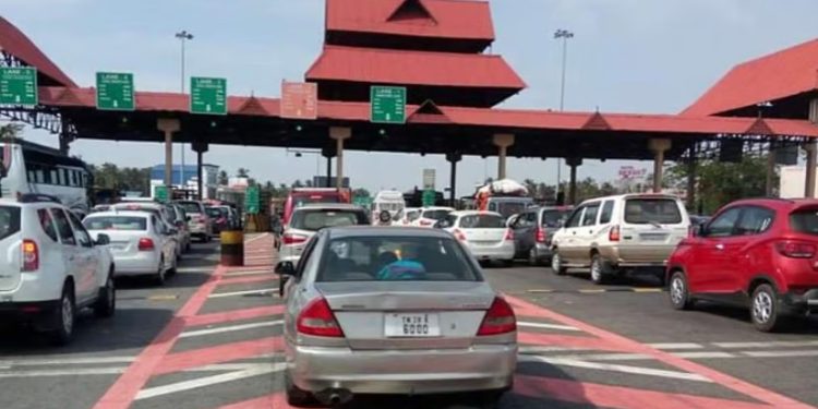 ‘പ്രശ്നം പരിഹരിച്ചെന്ന് കലക്ടർ പറയട്ടേ, എന്നിട്ടാകാം പിരിവ്’; പാലിയേക്കര ടോളിന് വീണ്ടും അനുമതി നിഷേധിച്ച് ഹൈക്കോടതി