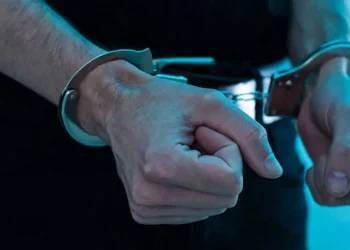 ബാങ്കിൽ തിരിമറി, മലയാളി തട്ടിയത് ഒന്നരക്കോടി; പിടികിട്ടാപ്പുള്ളിയായി പ്രഖ്യാപിച്ച് സിബിഐ, 15 വർഷത്തിന് ശേഷം പിടിയിൽ